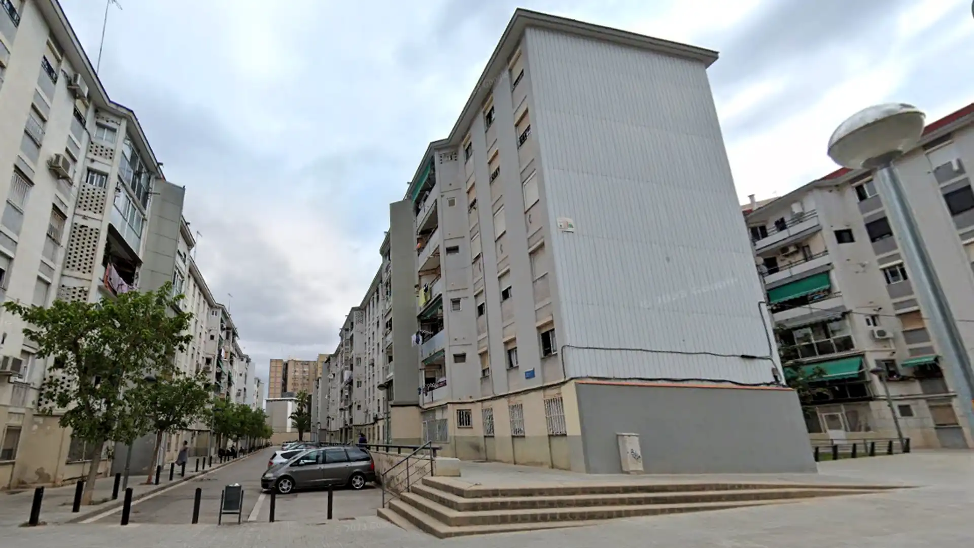 Vista exterior de Piso en venta en Cornellà de Llobregat