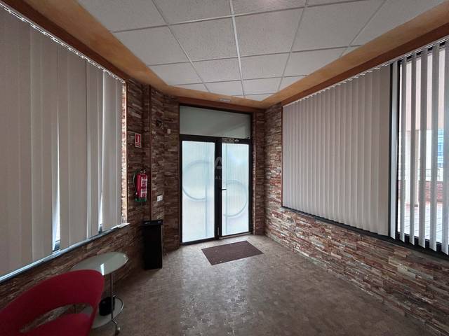 Local comercial en Alquiler en Villaquilambre