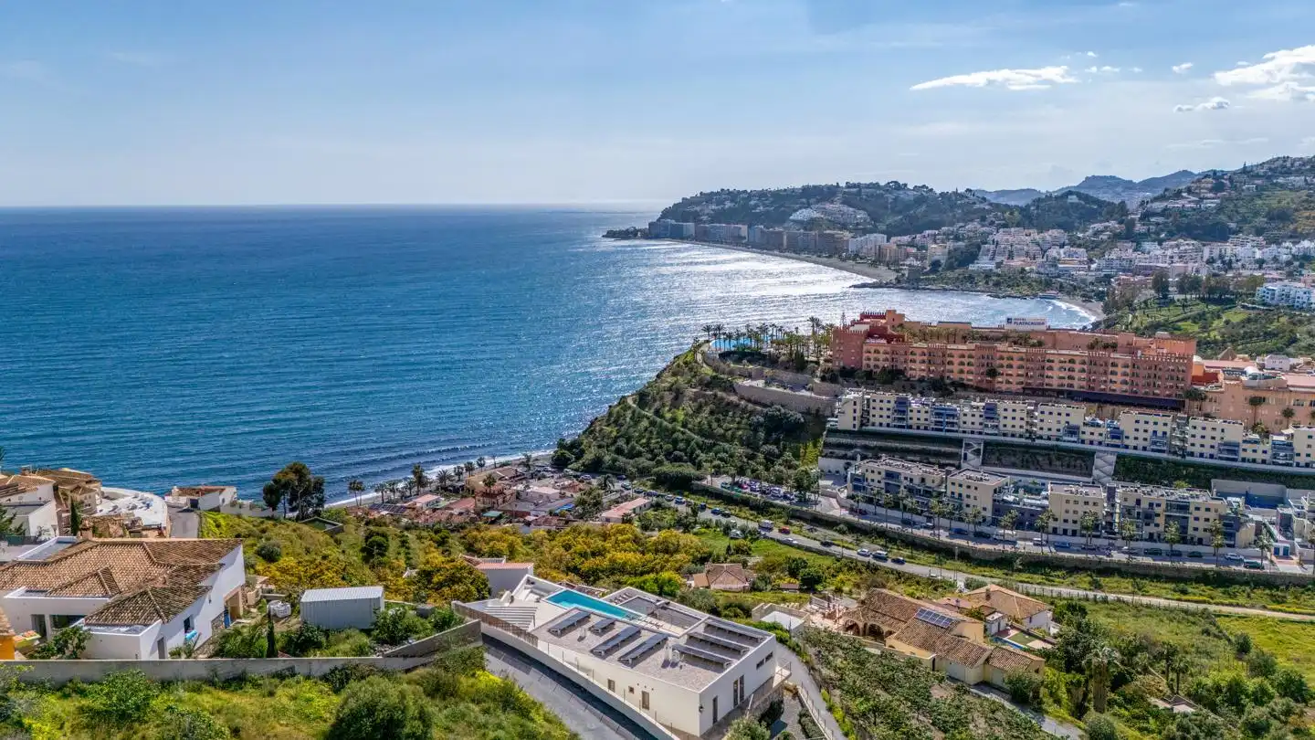 Exterior view of Houses for sale in Almuñécar  with Air Conditioner, Private garden and Terrace