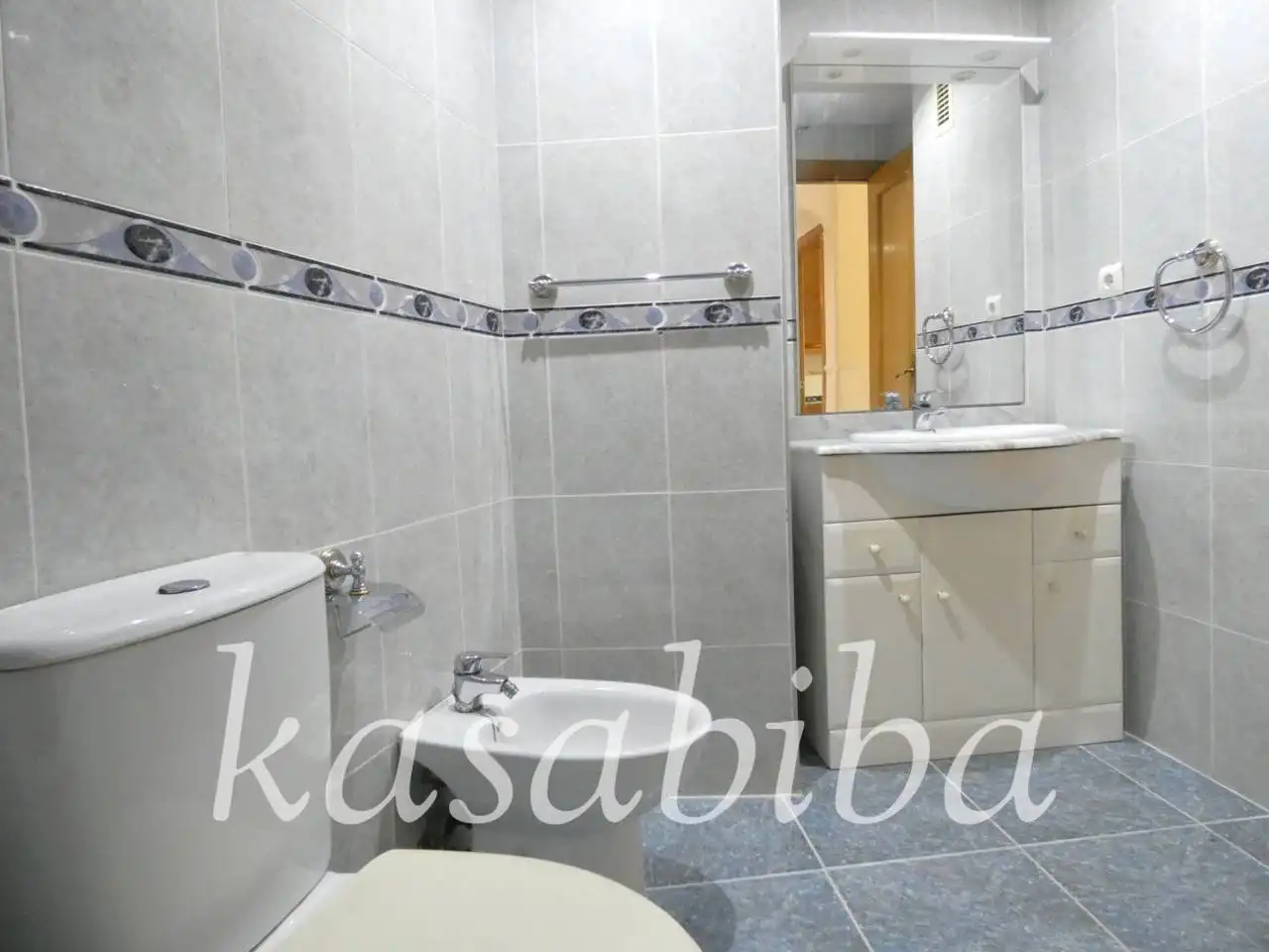 Piso en venta en Calle Ramón Muntaner, Avenida de la Paz