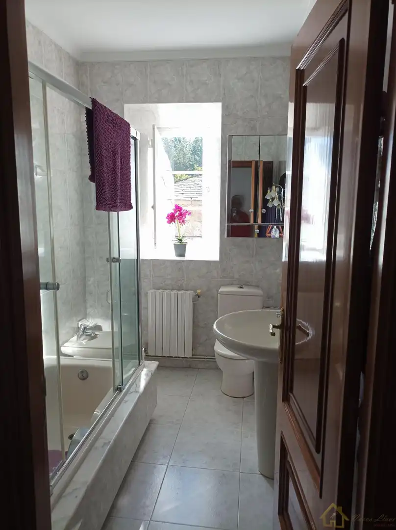 Chalet con terraza en venta en Corgo, imagen 3