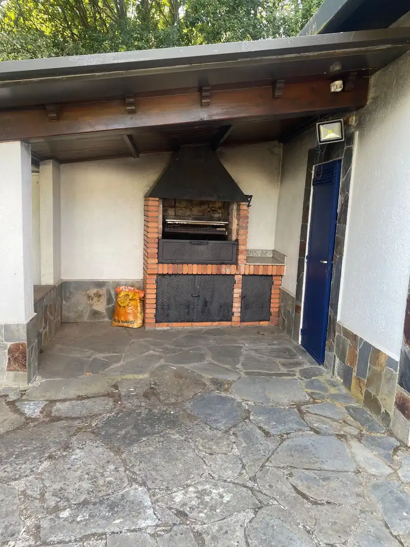 Casa o chalet en venta en Lugo con Calefacción, Piscina y Amueblado