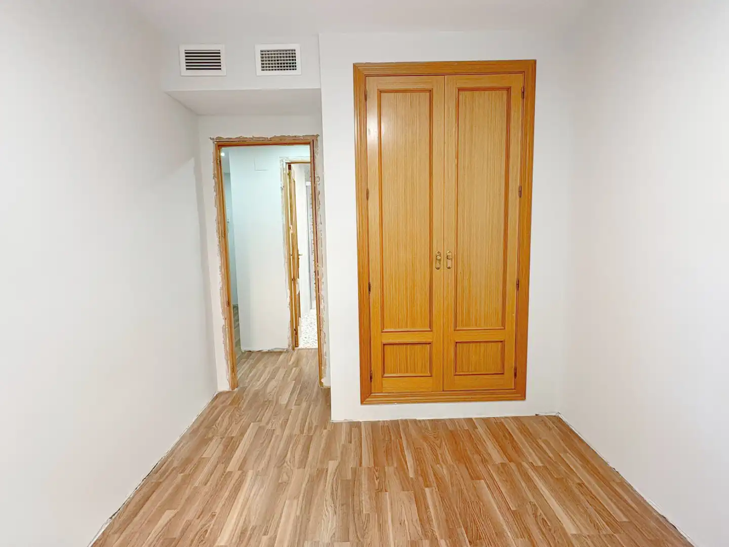 Flat for sale in Calle Andres Segovia, El Pinillo