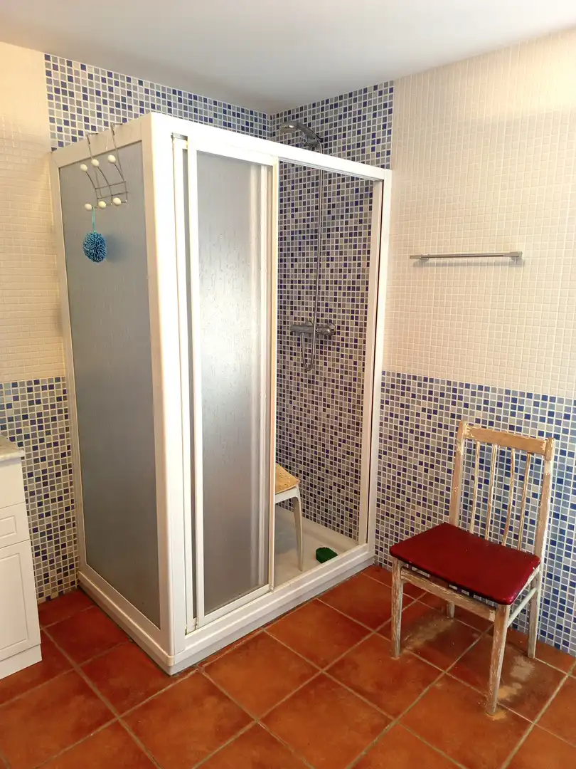 Bany de Casa o xalet en venda en Dehesa de Romanos  amb Calefacció, Parquet i Traster