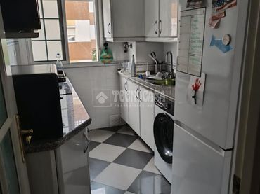 Appartamento con balcone in vendita a Sur