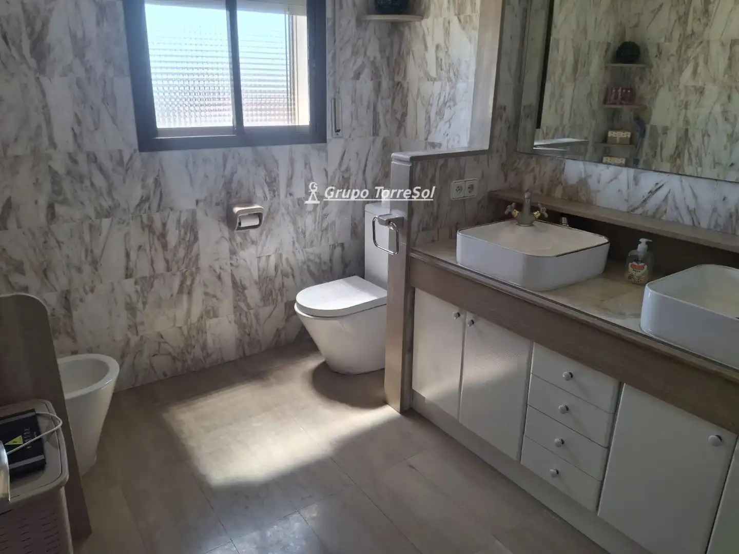 Bany de Casa o xalet en venda en Masllorenç amb Aire condicionat, Calefacció i Jardí privat