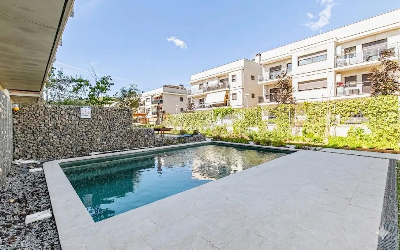 Piscina de Piso en venta en Dosrius con Calefacción, Jardín privado y Terraza