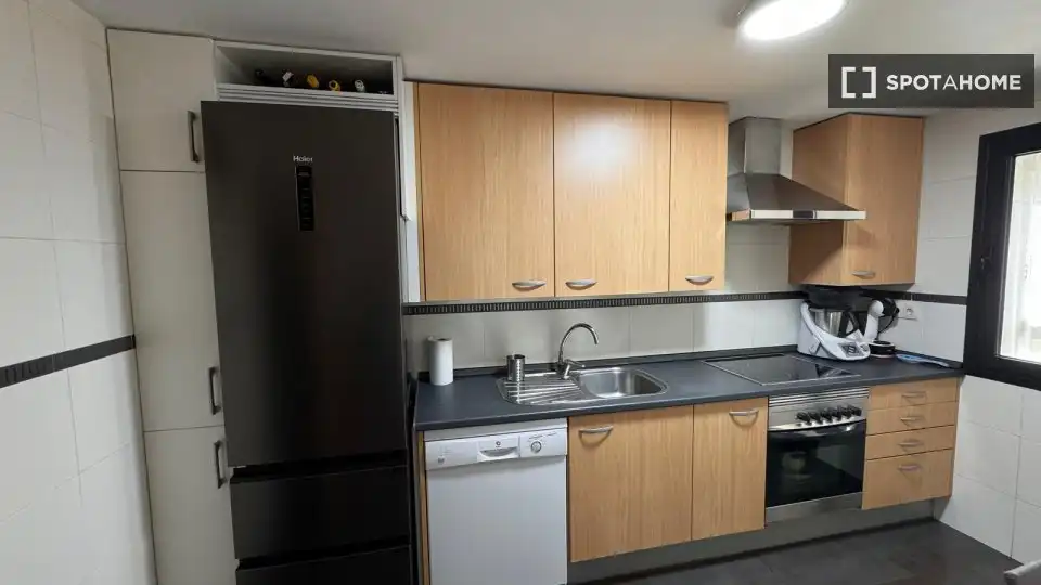 Habitació a Rosaleda - Juventud