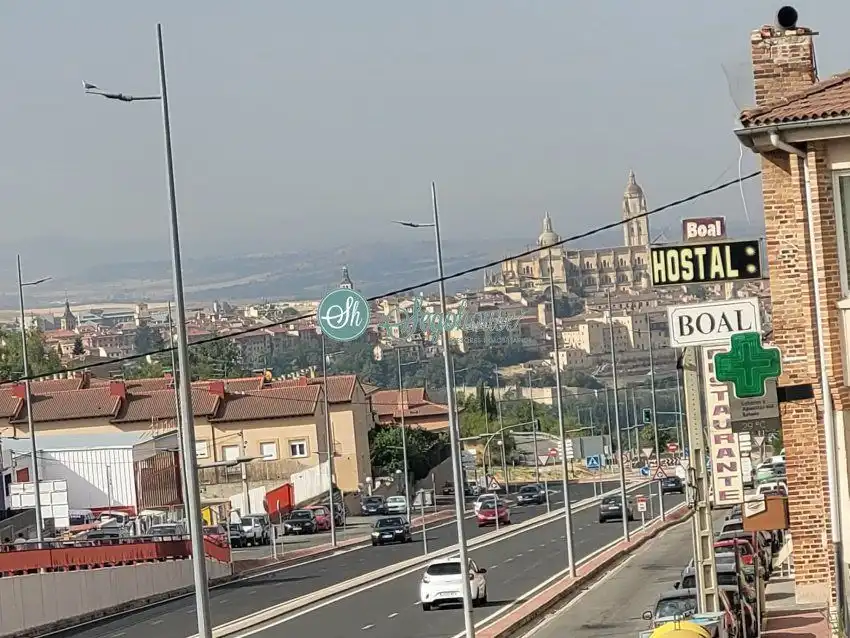 Vista exterior de Piso en venta en La Lastrilla  con Calefacción y Terraza