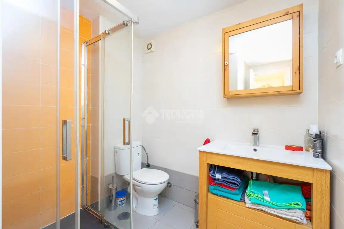 Baño de Piso en venta en Coslada con Aire acondicionado, Calefacción y Parquet