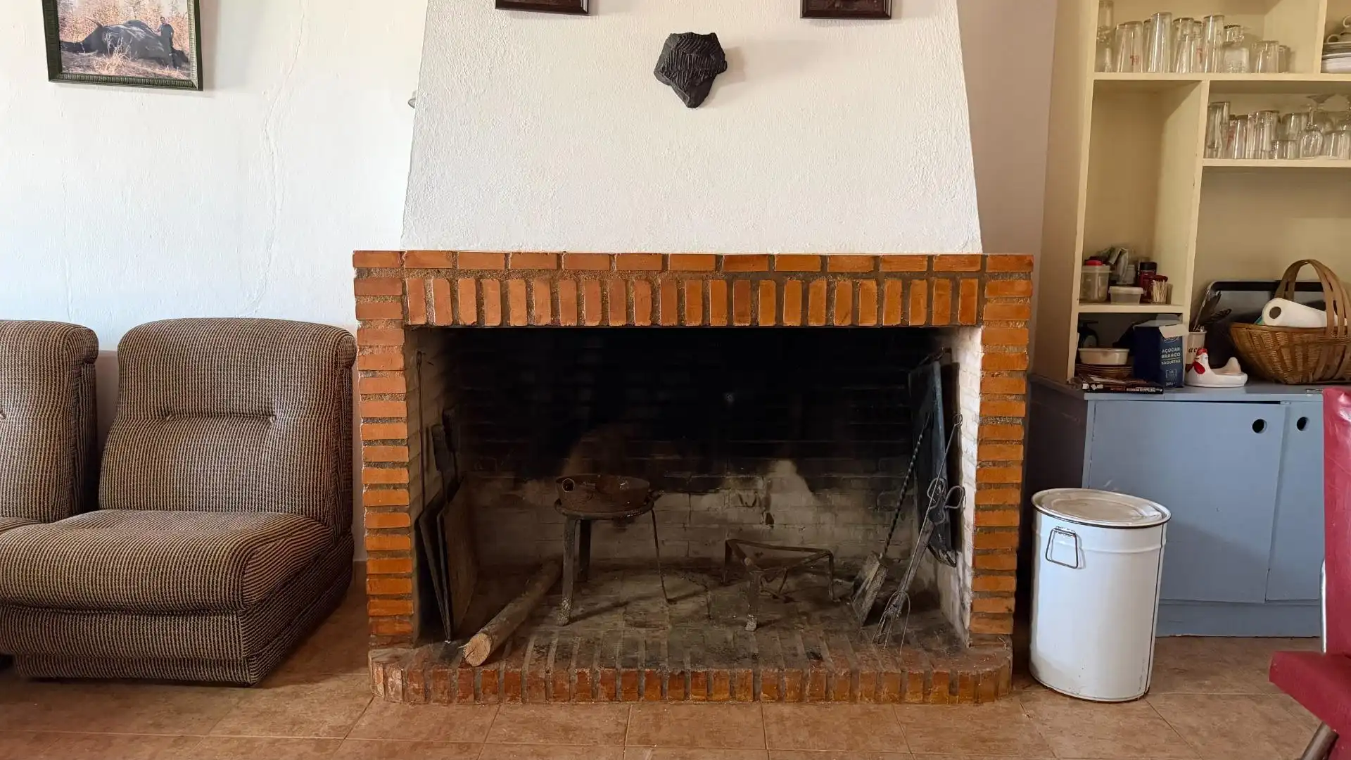 Sala d'estar de Finca rústica en venda en Puebla de Guzmán amb Jardí privat i Moblat
