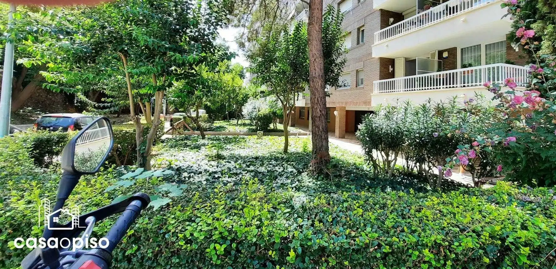 Vista exterior de Piso en venta en Terrassa
