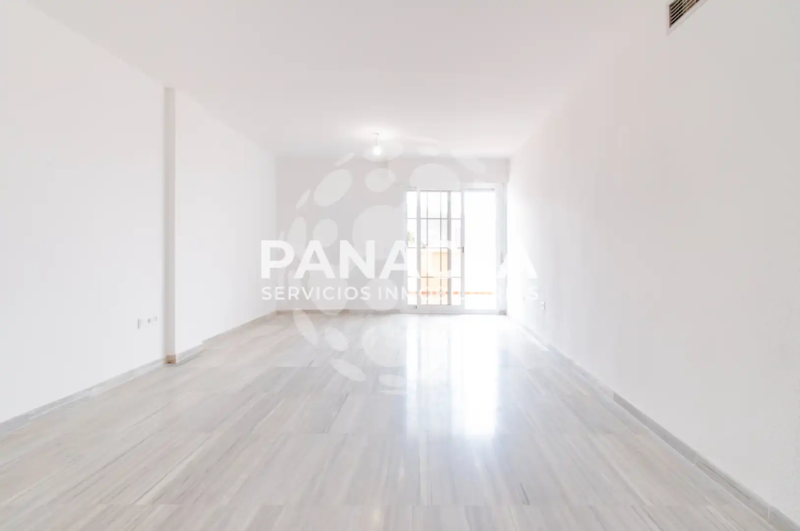 Flat for sale in Roquetas de Mar  with Balcony and Community pool