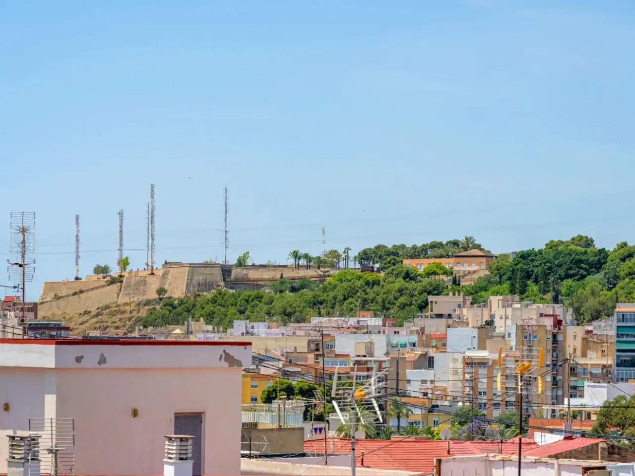 Vista exterior de Apartament en venda en Alicante / Alacant amb Aire condicionat, Calefacció i Terrassa