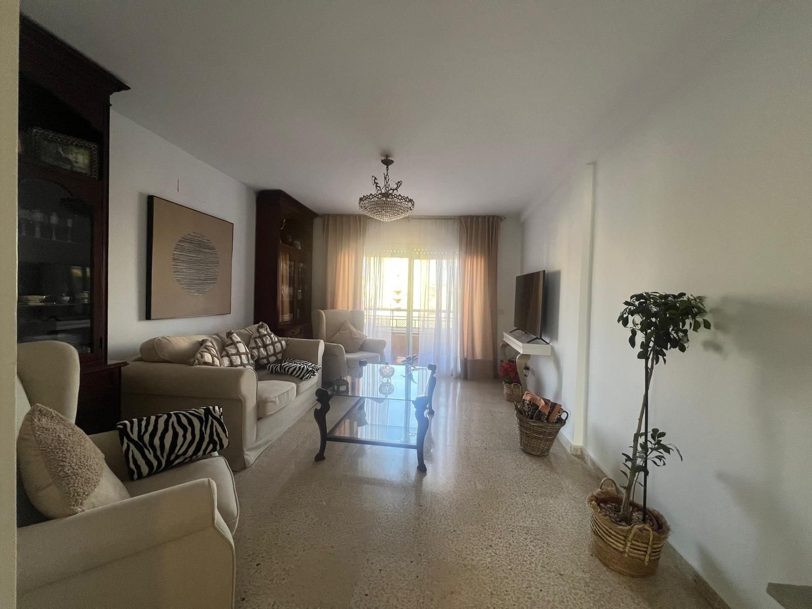 Piso en venta en Calle LANZAROTE, Bajadilla - Fuente Nueva