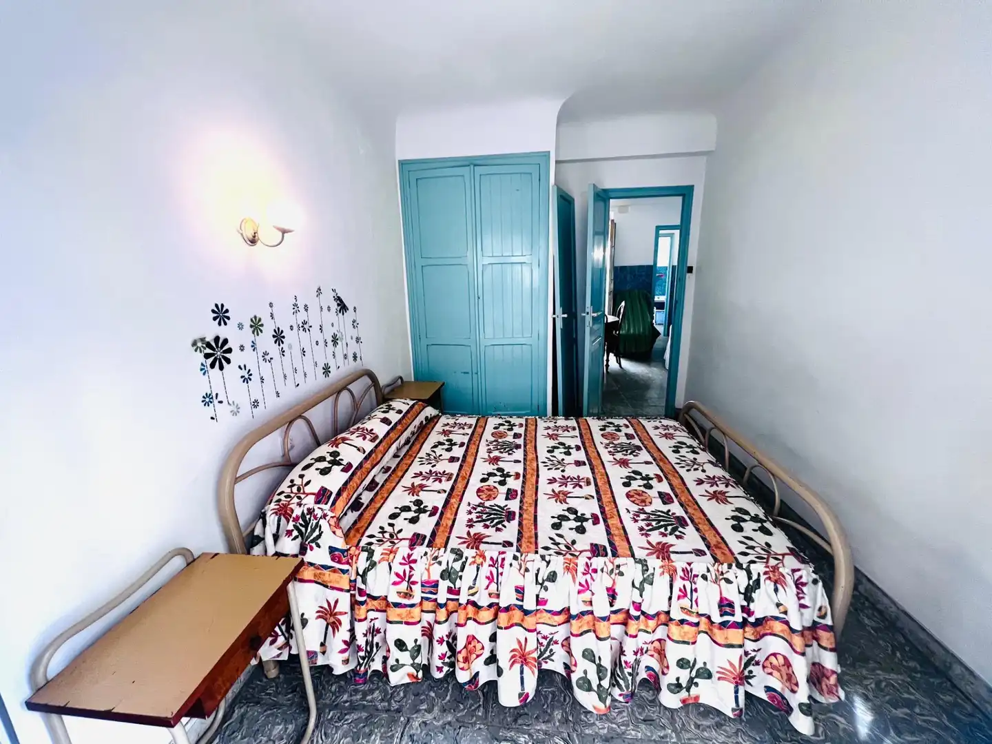 Habitación de Edificio en venta en Santa Pola
