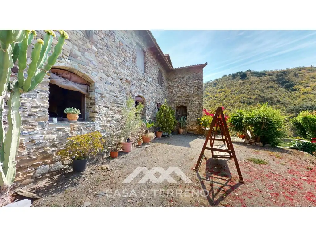 Vista exterior de Casa o xalet en venda en Moclinejo amb Piscina