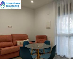 Living room of Flat to rent in Salamanca Capital  with Heating