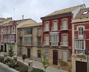 Vista exterior de Pis en venda en Úbeda amb Calefacció i Balcó