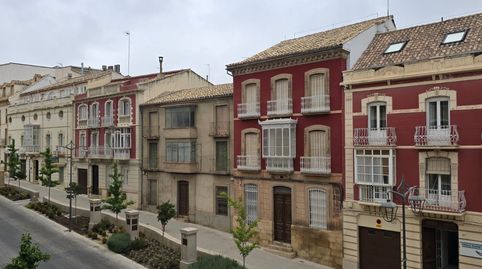 Gran piso en plena Corredera de San Fernando con 174m2 construidos.