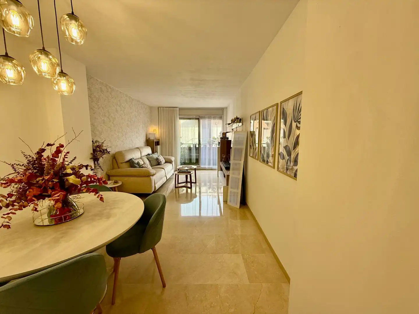 Sala de estar de Dúplex en venta en Cornellà de Llobregat con Balcón