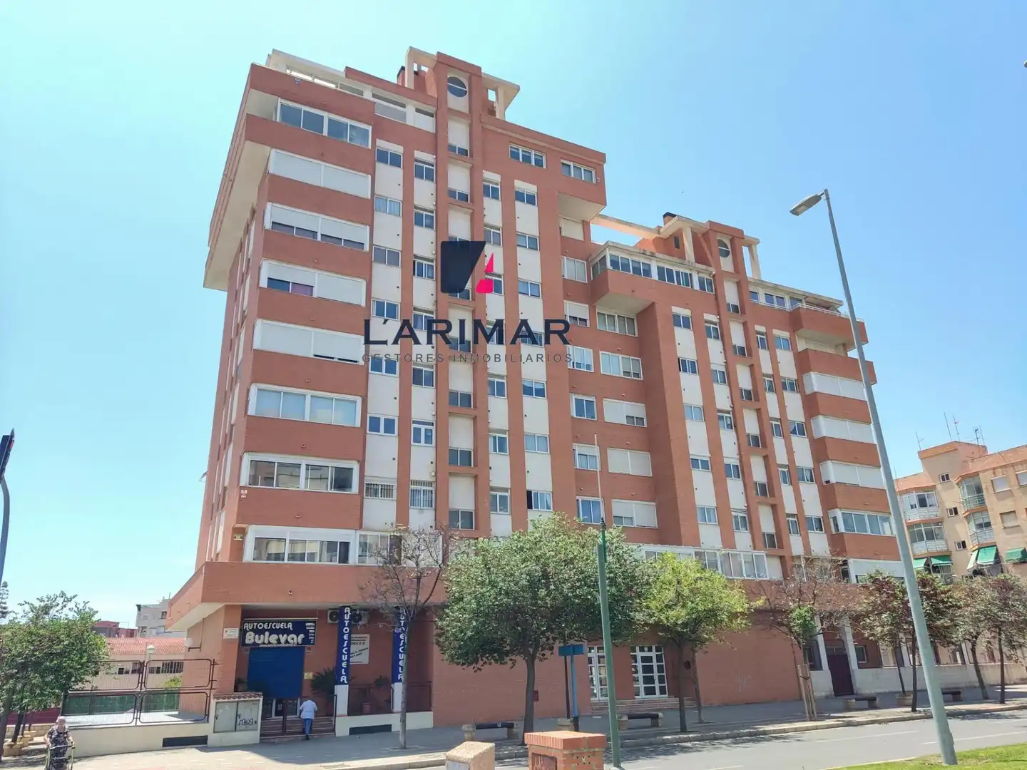 Vista exterior de Pis en venda en Alicante / Alacant amb Calefacció, Terrassa i Traster