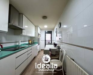 Kitchen of Flat for sale in Aranjuez  with Air Conditioner, Heating and Terrace