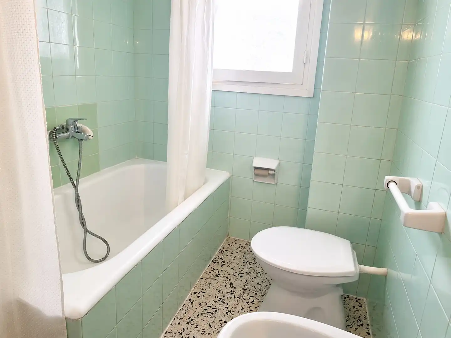 Badezimmer von Wohnung zum Verkauf in Torrenueva Costa mit Terrasse und Möbliert