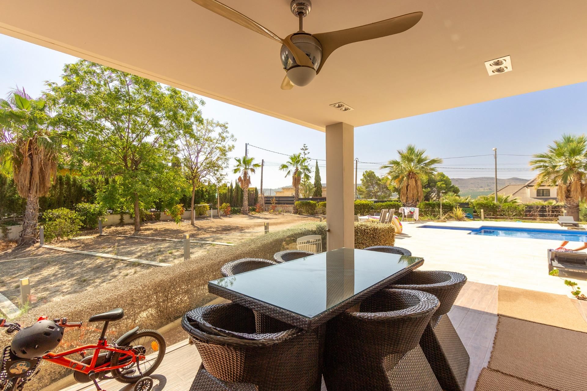 Terrassa de Casa o xalet en venda en Alicante / Alacant amb Calefacció, Jardí privat i Terrassa