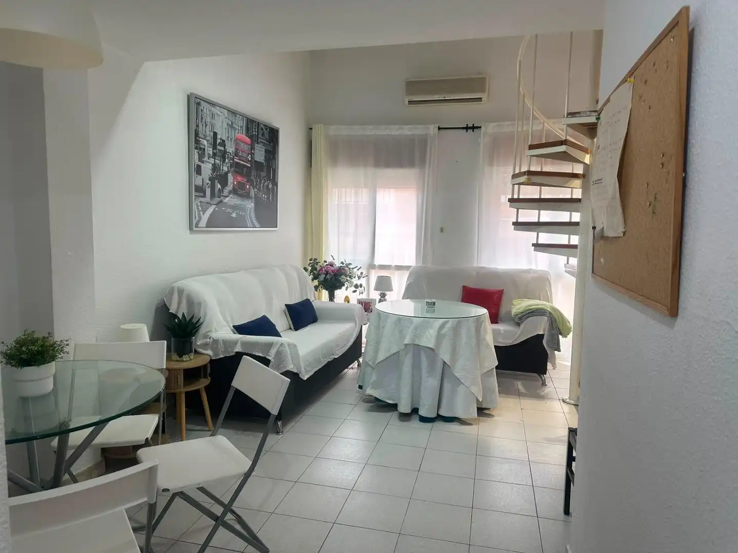 Sala d'estar de Apartament en venda en Murcia amb Aire condicionat, Calefacció i Moblat