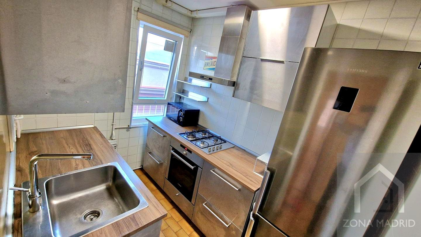 Kitchen of Flat to rent in  Madrid Capital  with Air Conditioner, Terrace and Furnished