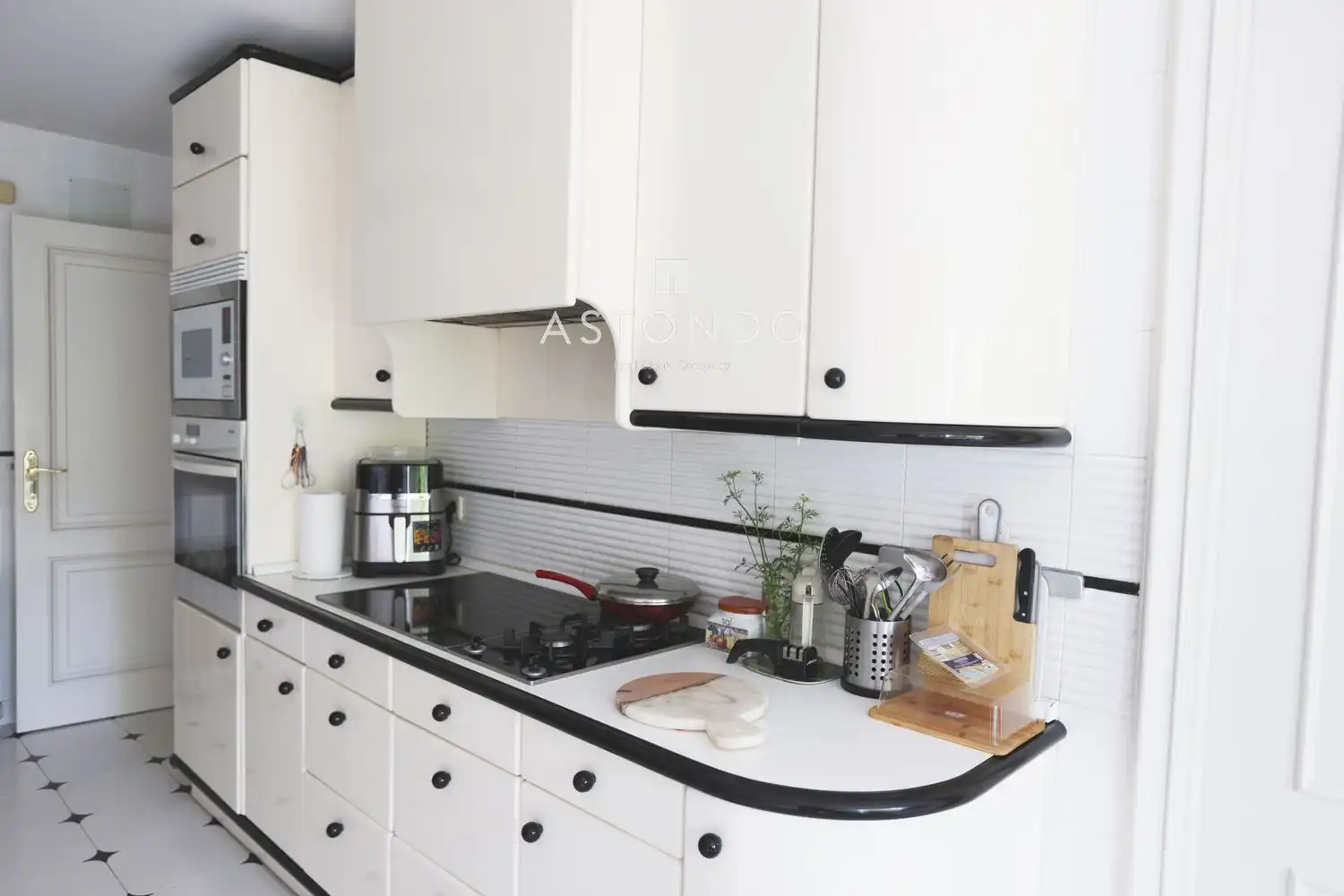 Kitchen of Houses for sale in Madrid  with Air Conditioner, Heating and Terrace