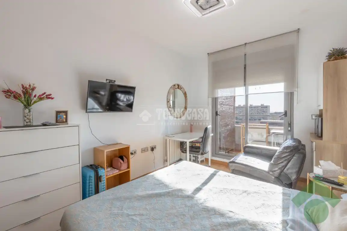 Habitación de Piso en venta en Granada con Aire acondicionado, Calefacción y Piscina comunitaria