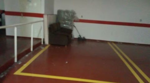 Plaza de garaje en edificio semi nuevo., imagen 3