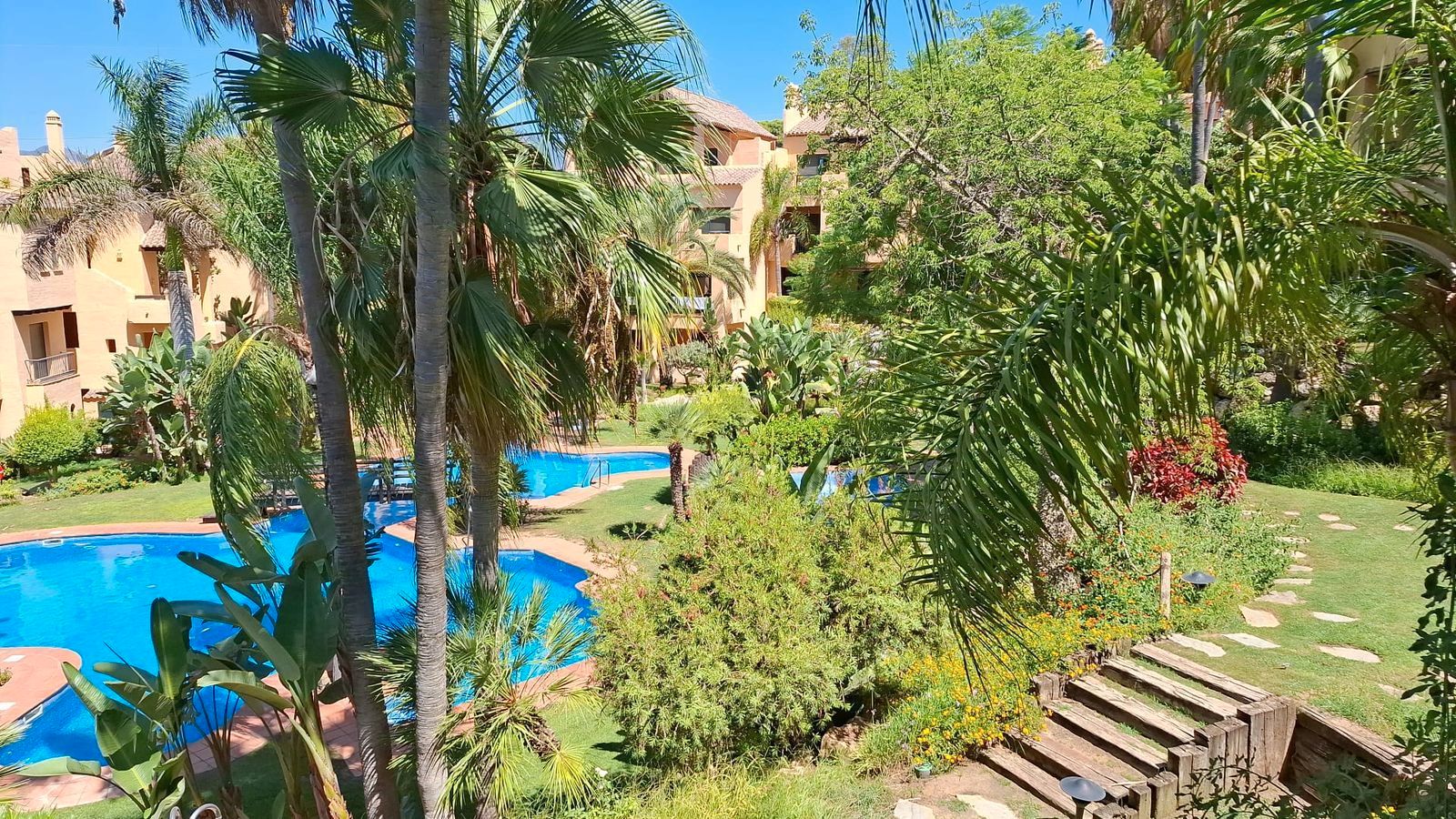 Jardí de Pis en venda en Estepona amb Aire condicionat, Terrassa i Traster