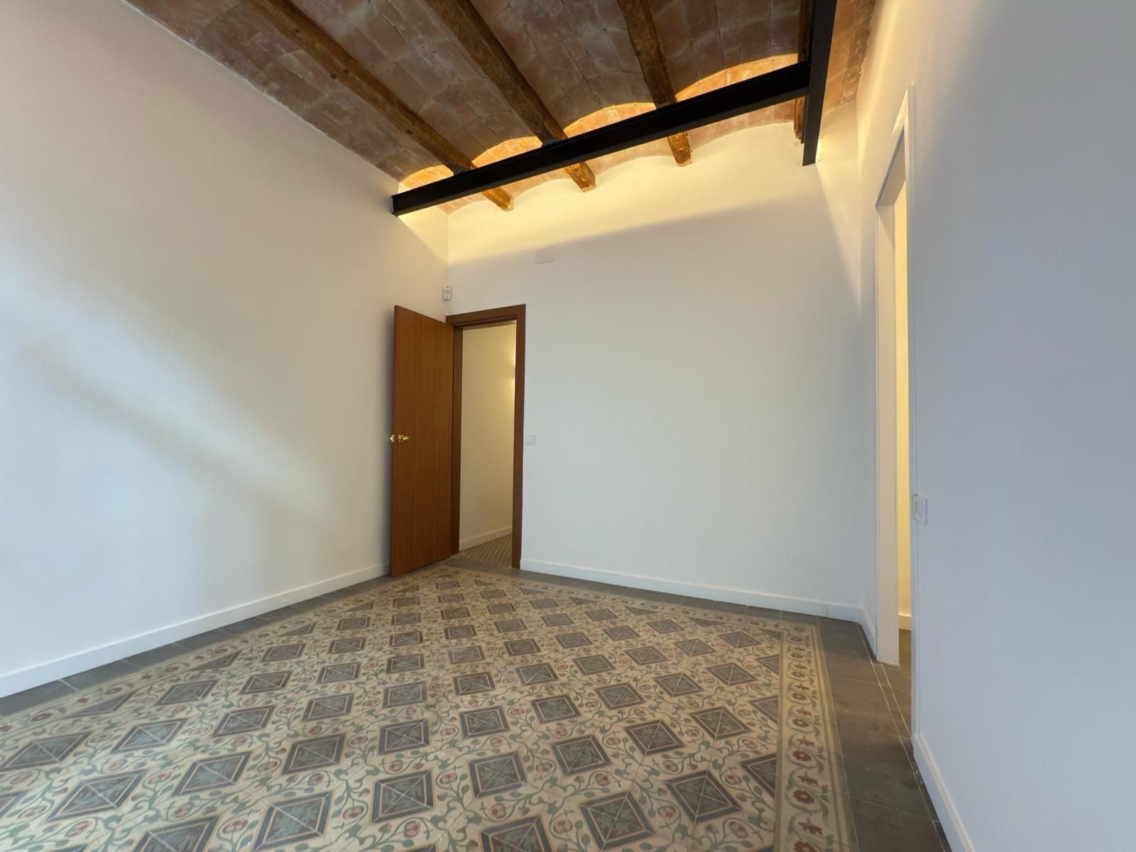 Flat for sale in  Barcelona Capital  with Air Conditioner, Heating and Balcony
