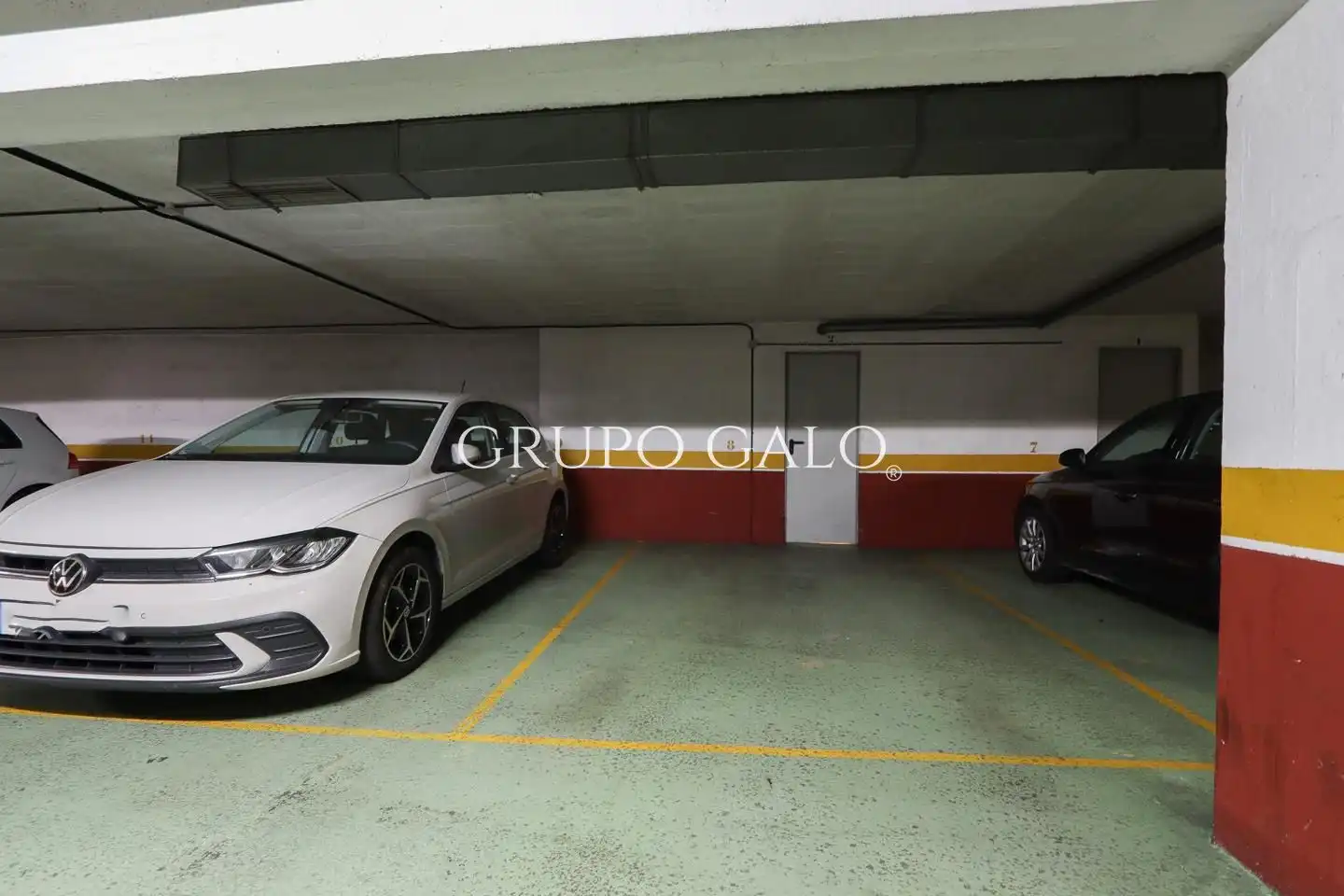 Parking de Ático en venta en Vigo  con Calefacción, Parquet y Trastero
