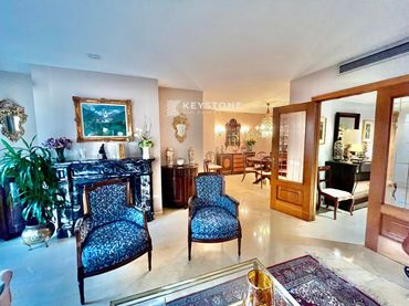 Appartamento con ascensore in affitto a Centre
