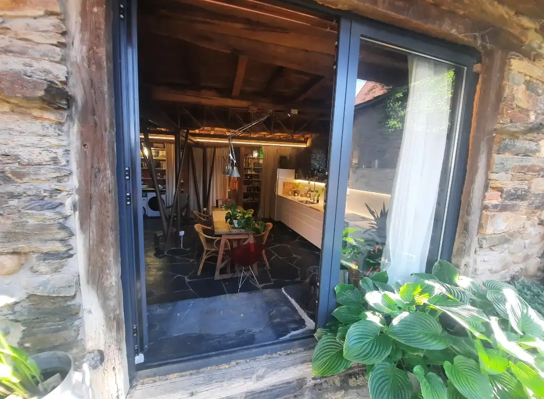 Country homes for sale in Cacabelos  with Furnished, Balcony and Internet