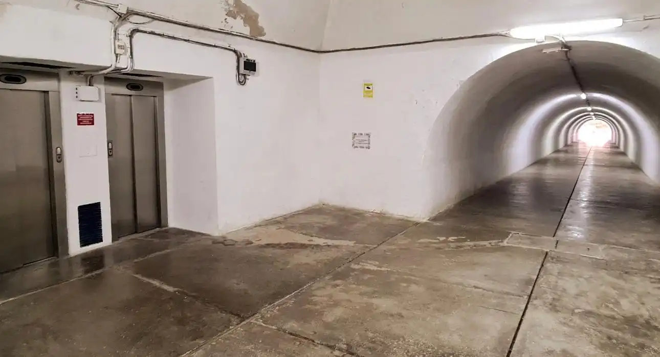 Piso con ascensor en venta en Avenida de Villajoyosa, imagen 37