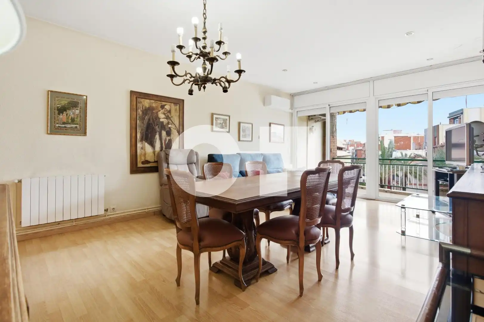 Dining room of Flat for sale in Cornellà de Llobregat  with Air Conditioner, Parquet flooring and Terrace