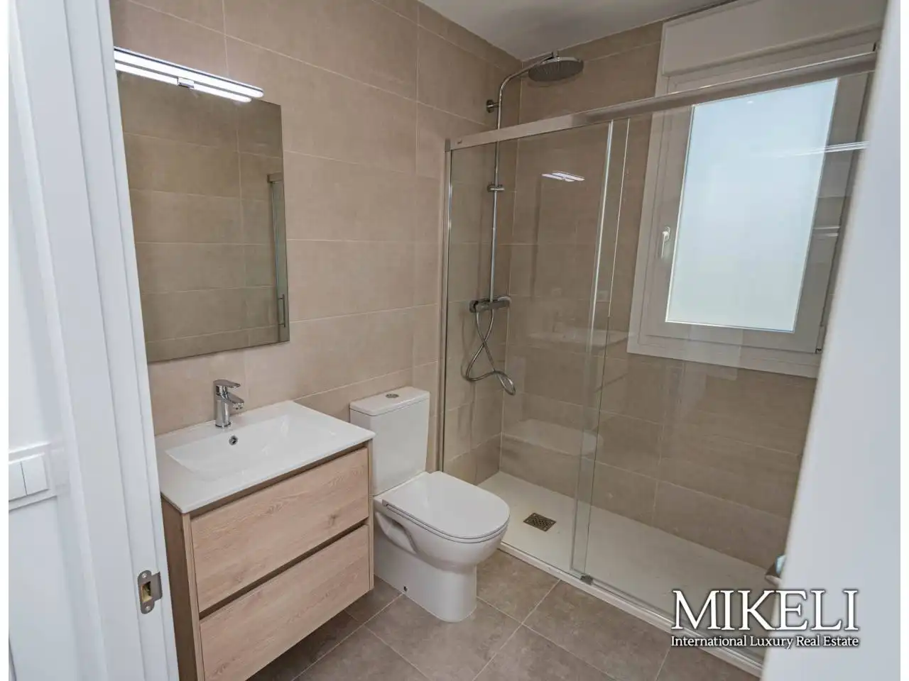 Baño de Piso de alquiler en Santa Cruz de Bezana con Calefacción, Terraza y Trastero