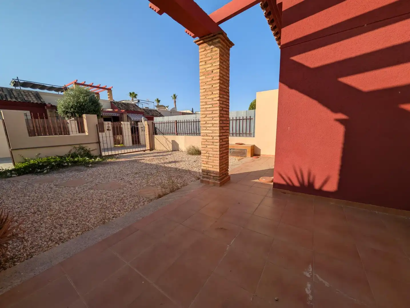 Terrassa de Casa adosada en venda en Mazarrón amb Aire condicionat, Jardí privat i Piscina comunitària