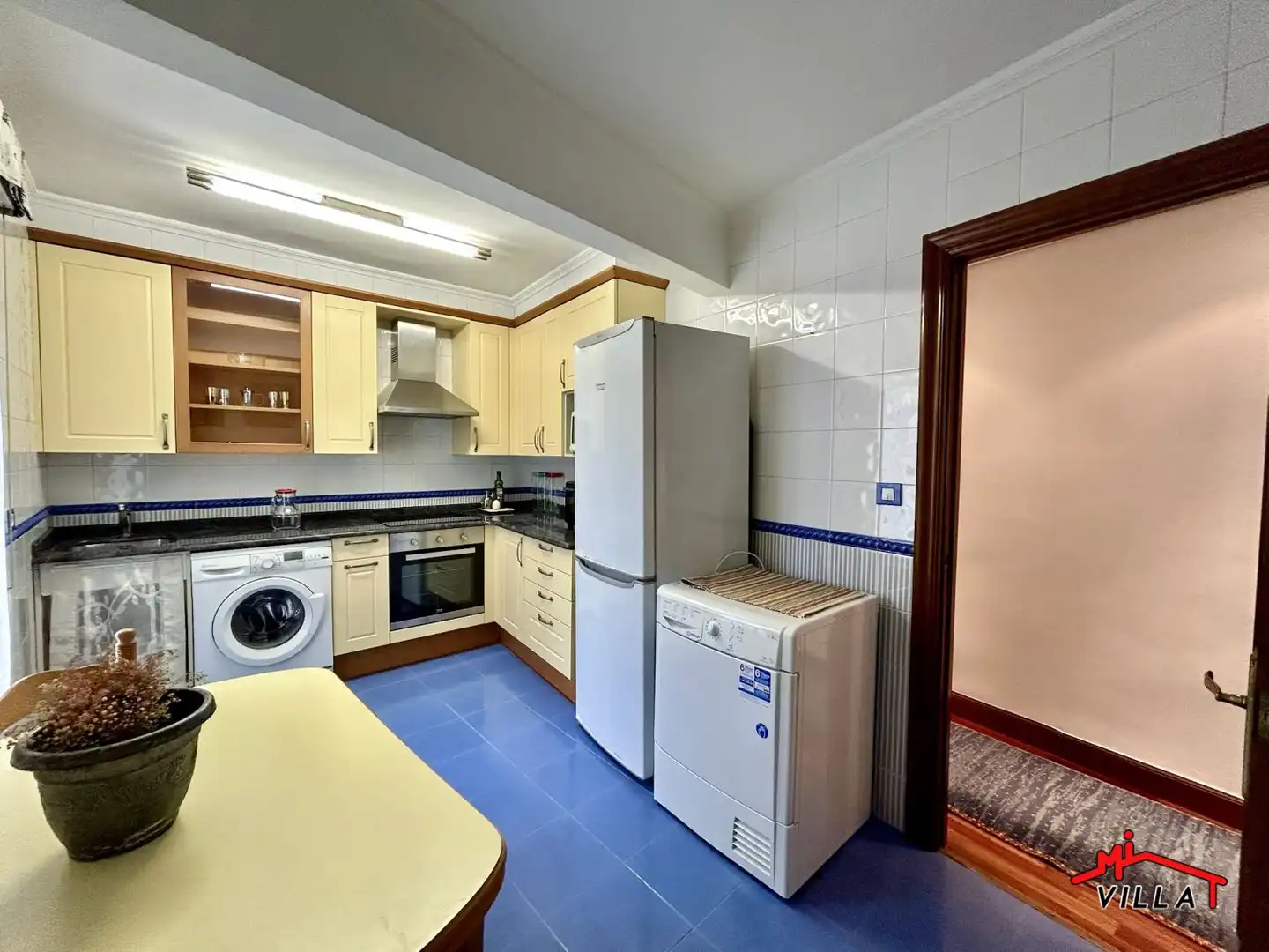 Cocina de Piso en venta en Laredo con Calefacción