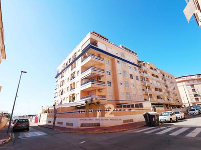 Exterior view of Apartment for sale in Guardamar del Segura  with Air Conditioner, Parquet flooring and Furnished