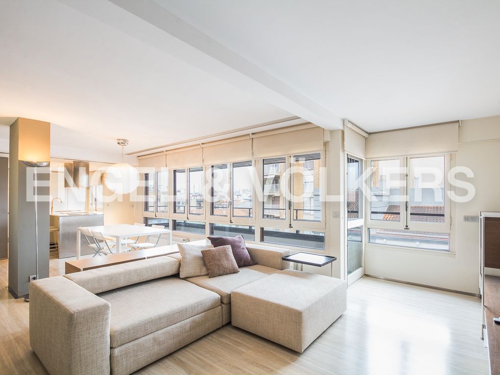 Sala d'estar de Apartament de lloguer en  Valencia Capital amb Aire condicionat, Calefacció i Moblat
