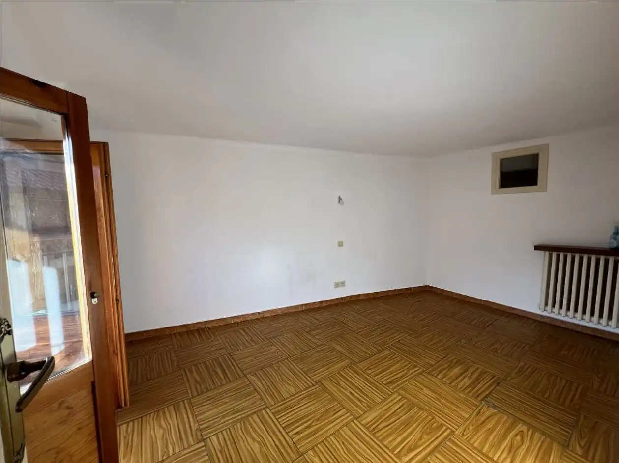 Flat for sale in Jaca