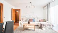 Living room of Flat for sale in Parets del Vallès  with Air Conditioner, Heating and Parquet flooring