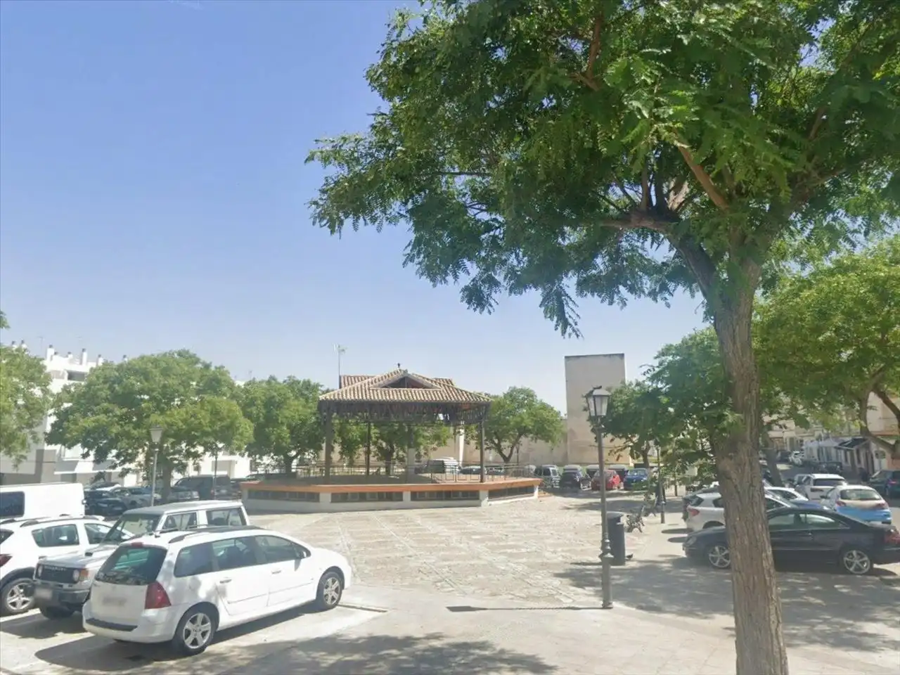 Vista exterior de Pis en venda en La Pastora - La Estación