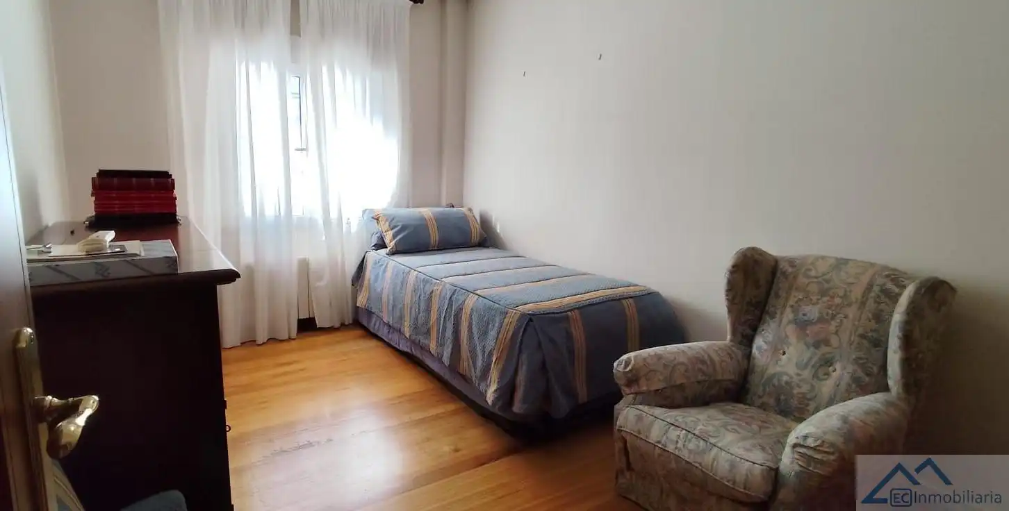 Bedroom of Flat for sale in Santander  with Parquet flooring